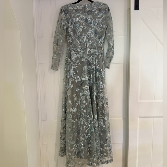 Mac Duggal Floral Embroidered Long Sleeve Gown – Size 6 - Picture 5 of 6